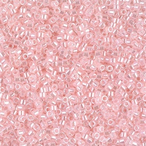 델리카비즈 1.6mm(DB234번 : Crystal/Pale Salmon-Lined Luster) - 3g